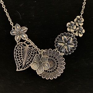 Floral necklace
